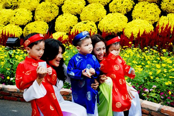 Se inauguró la avenida floral de Nguyễn Huệ en Ciudad Ho Chi Minh
